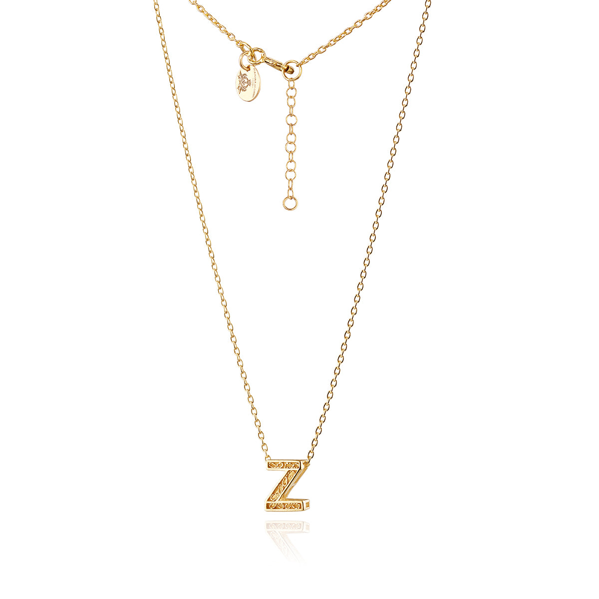 Collar con la letra Z