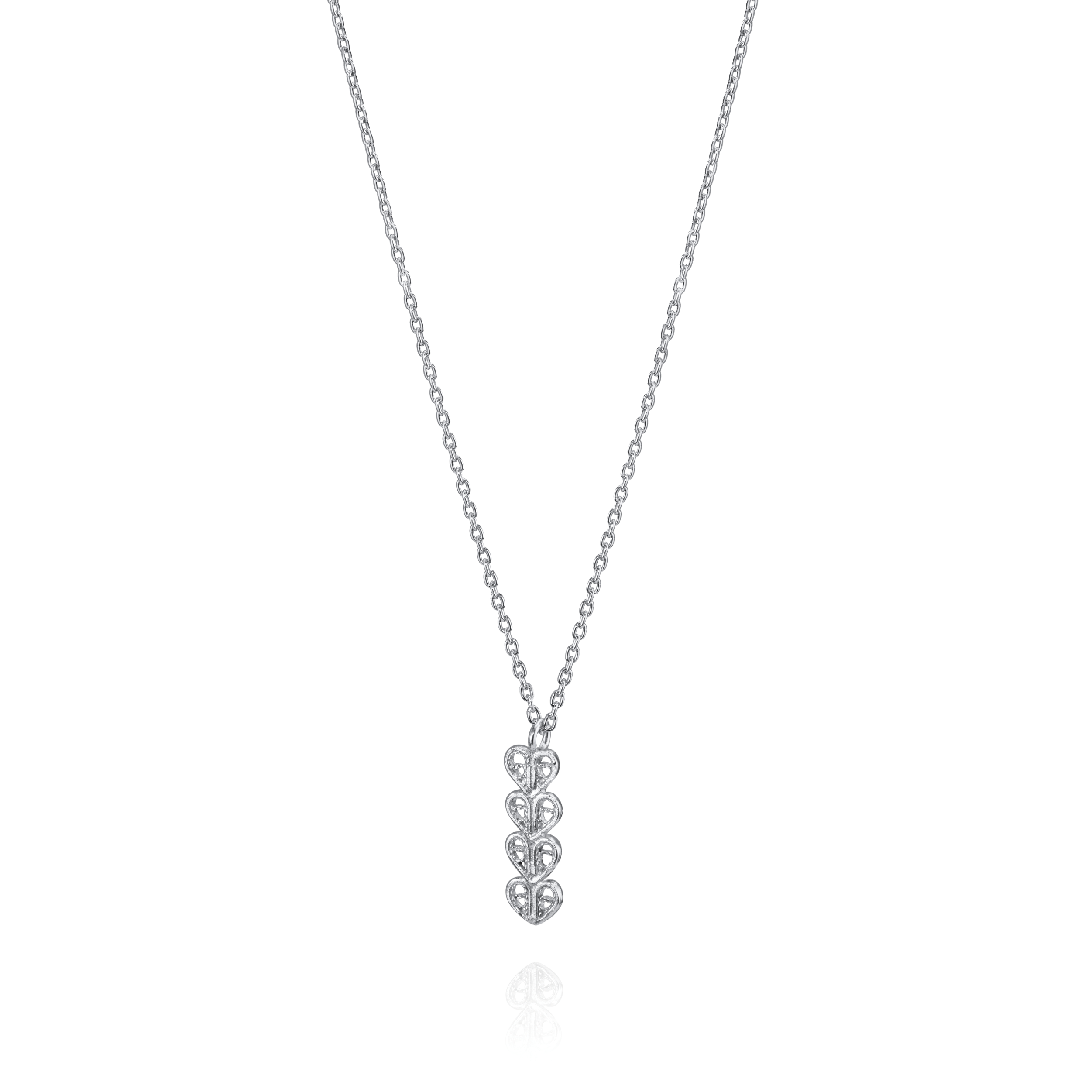 Joalharia do Carmo Colar com 4 Corações em Linha Vertical Prata