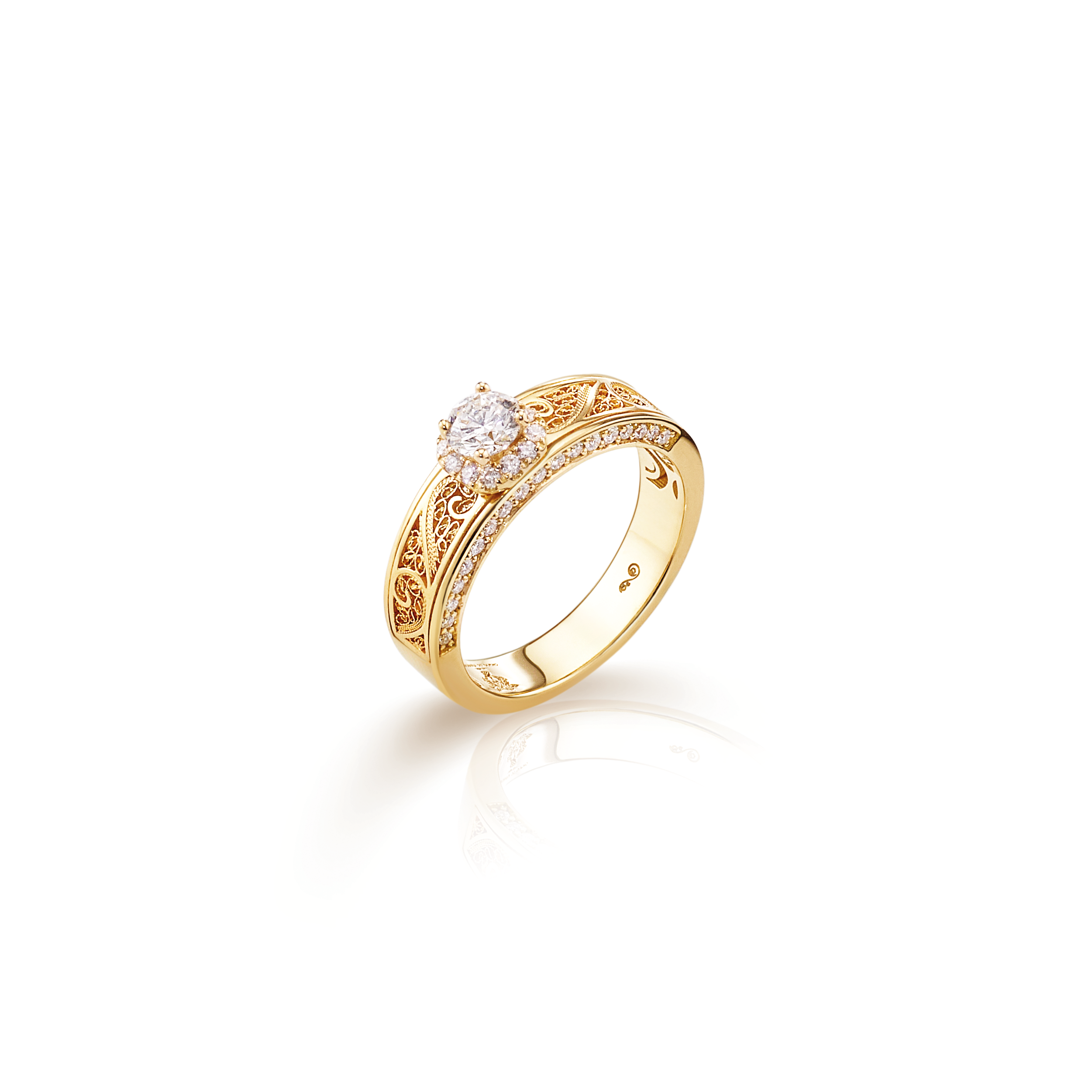 Anel Filigrana Diamantes Ouro Amarelo 0,82 CT Joalharia do Carmo